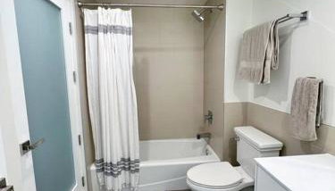 Modern Loft in DTLA - Rooftop Pool & Free Parking! - Foto 5