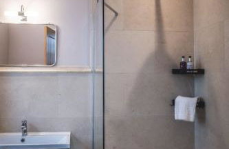 The Saddle Room - Photo 51