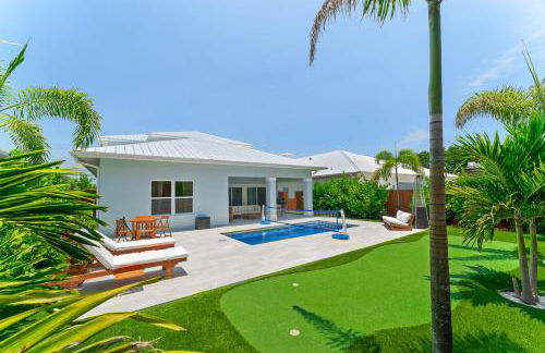 Peacock Palace Brand New Heated and Chilled Pool Golf Gym - Foto 30