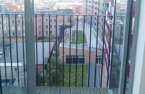 2 Bed Flat with Balcony - Zone 1 Central London - Foto 10