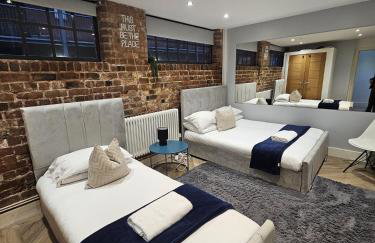 High End Luxury Townhouse in JQ, 4 Bedrooms, Flat screen TV in all rooms, Free Parking, Near Birmingham City Centre DEPOSIT REQUIRED - Foto 6