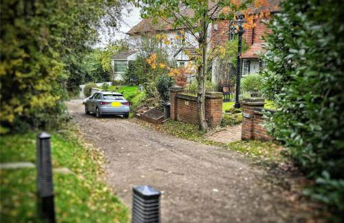 Parkgate Cottage Countryside Stay at Chelsfield Retreat - Photo 2