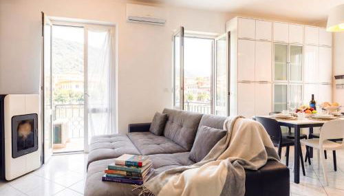 LAKESIDE SERENITY ESCAPE - Lakefront, Air Conditioning, Private Parking - Foto 3