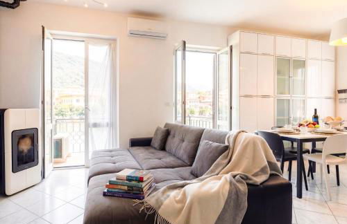 LAKESIDE SERENITY ESCAPE - Lakefront, Air Conditioning, Private Parking - Foto 3