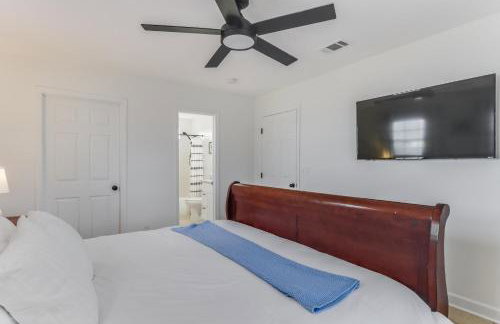 Waterfront Home with Pool by Next Step Property Management - Foto 22