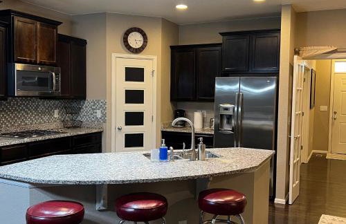 Stylish 4-Bed House - Spruce - Parking - Garden - Wi-Fi - Foto 13