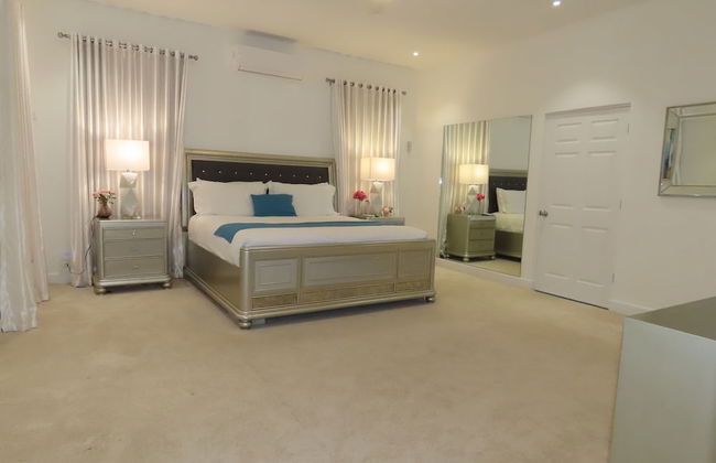 The White House TCI Guest House - Foto 18