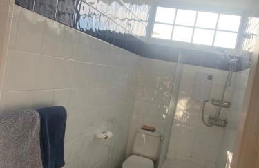 Top Floor. Top Notch. Tranquil Treat. Stone's throw from Thames. - Foto 24