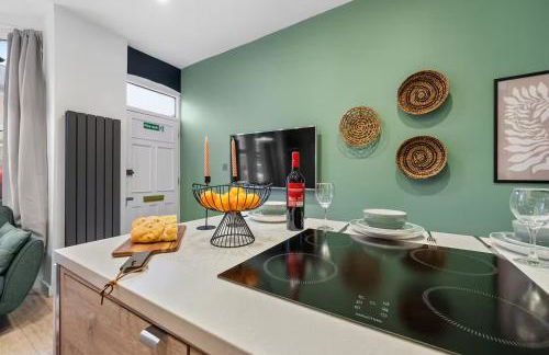 Aylesbury House 3 En-suite Bedrooms Parking Pets - Photo 28