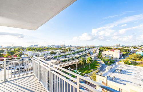 Gorgeous 3-Bed Retreat Mins from Bayside and Parking - Photo 24