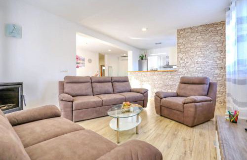 Holidayhouse Alirio with heated pool. - Foto 36