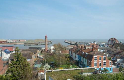 Large character home, hot tub, beach 5 min walk - Foto 33