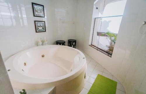 Conforto, Vista linda e Pé na Areia | Barequeçaba - Foto 67