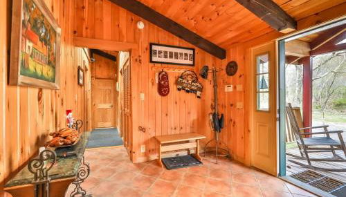 4 Bedroom Log Cabin with Stream and Great Location - Foto 3