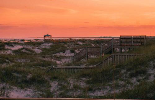 Luxury Beach Condo 5 Min Walk to Beach & Shops! - Foto 55