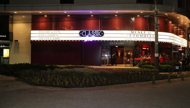 Entrada do Classic Car Show, o Museu do Automóvel