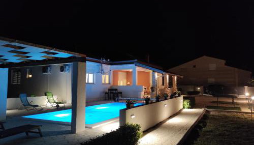 Holidayhouse Alirio with heated pool. - Foto 5