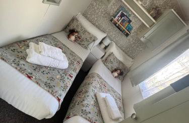 The Squirrel's Nest Stylish Modern Caravan Stay - Foto 30