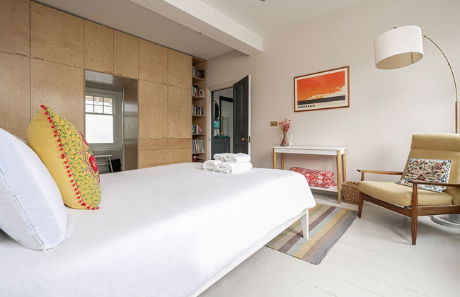 Chic and Colourful Family Home by Underthedoormat - Foto 10