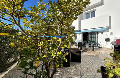 Bonito apartamento con gran terraza y piscina comunitaria AV-08 - Foto 44