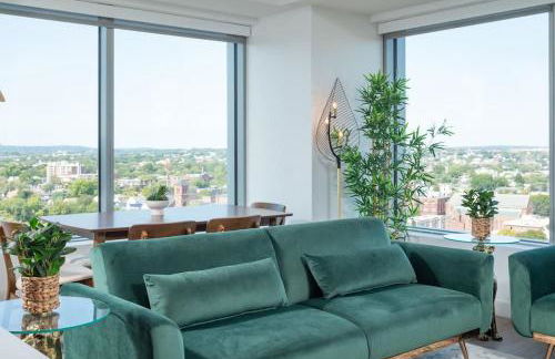 Central Square 3BR Condo with Downtown View Gym and Parking - Foto 28