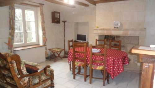 Maison tourangelle restaurée, 3 chambres, jardin clos, village viticole, proche loisirs et équipements bébé - FR-1-381-236 - Foto 5