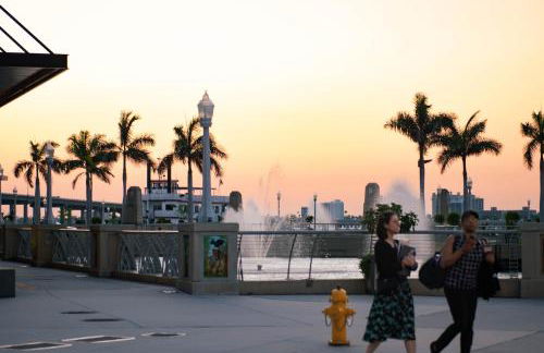 Walk to Best Eats and Shops and Stay in Style - Photo 20