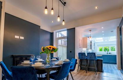 Exquisite Renovation in Central Location with Garden and Parking - Photo 12