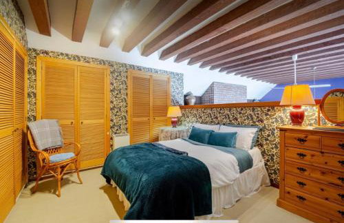 The Schoolhouse Cottages peaceful and quiet retreat with log burner - Photo 16