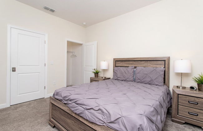 Luxurious Décor 4 Bd w/ Pool Close to Disney 4820 - Photo 11