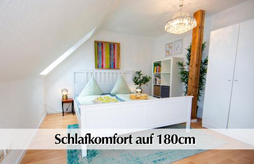 Helle 80m2 Maisonette FEWO mit tollem Balkon ins Grüne, Kingsize Bett, Smart-TV - Nur ein kurzer Spaziergang in die Altstadt und zum Domplatz - Kostenlose Parkplätze in den umliegenden Straßen - Ausgewählte Empfehlungen für Erfurt inklusive - Foto 3