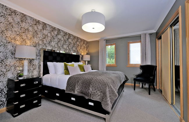 Enchanting Home With Furnished Balcony in Cults, Scotland - Foto 2