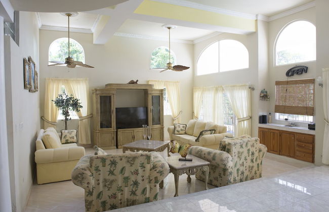 Celebrity Villa Jamaica - Photo 52