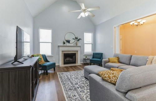 Quaint homey cottage style home in Harvest - Photo 16