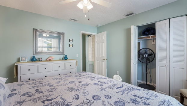 Beach Breeze Hideaway 2 Bedroom Villa by RedAwning - Foto 5, Habitación