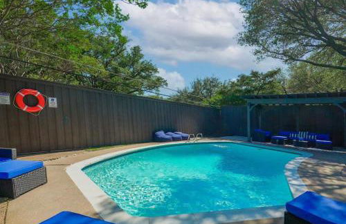 Luxury Home with 5 Bedrooms and Private Pool - Foto 52