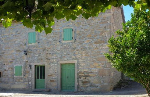 2 Bedroom Awesome Home In Buzet - Foto 8