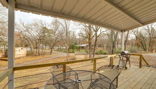 Home 2 Mi to Cedar Creek Lake Bring Your Pets! - Foto 3