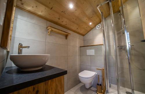 Gîte Balnéo Au Coeur des Alpes - Foto 33