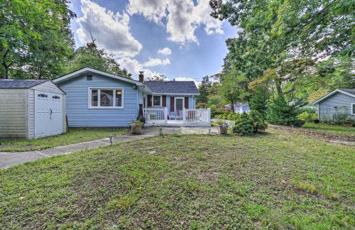 Dog-Friendly Waretown Home with Furnished Deck! - Foto 23