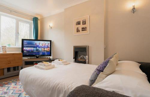 Great home by Chester Greenway EV Charger - Foto 15