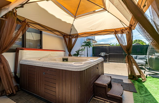 2 Bed2 Bath House with Backyard Jacuzzi - Foto 22