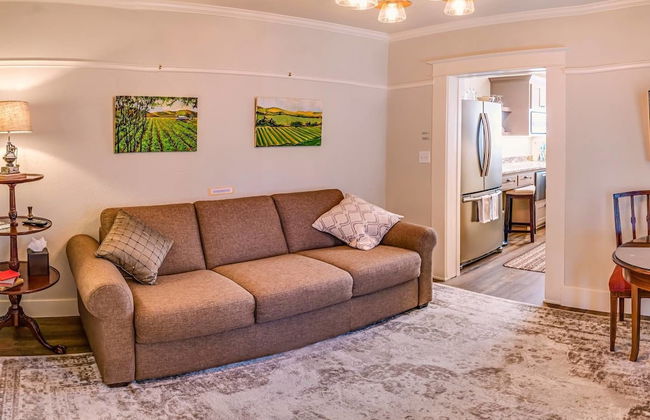 Redtail Suites ~ Entire Home ~ Sleeps 12 ~ Tesla Station - Foto 10