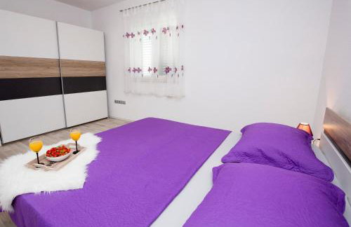 Holiday House M&A&K with swimming pool - Foto 25