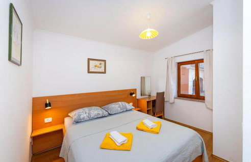 Cozy Apartment In Modric With Wifi - Photo 14