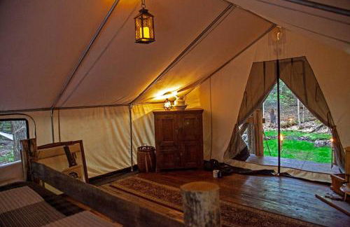 Rustic Safari Tent for a Unique Glamping Experience near Gore Mountain, New York - Photo 4