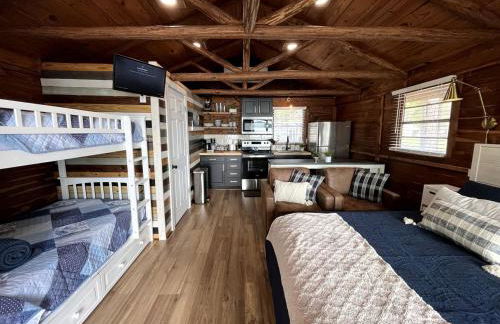 Rustic Waterfront Cabin on Toledo Bend Lake for an Unforgettable Getaway in Nature in Hemphill, Texas - Foto 15