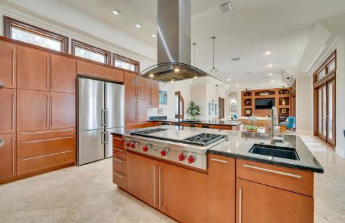 Groveland Home with Pool Luxurious Lakefront Oasis! - Foto 6