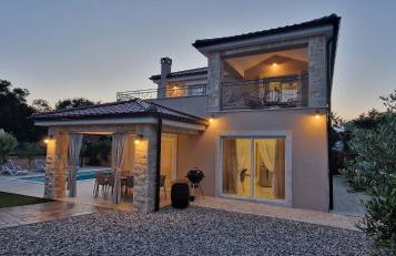 Villa Lukas&Ana s bazenom,dječjim igralištem - Photo 70