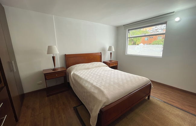 Súper Apartamento TV Wi Fi y parqueadero - Foto 3